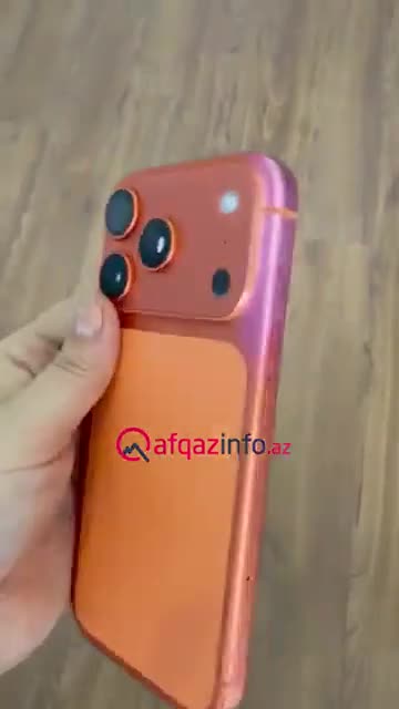 Bakıda vətəndaş narıncı “iPhone” aldı, indi rəngi dəyişir
