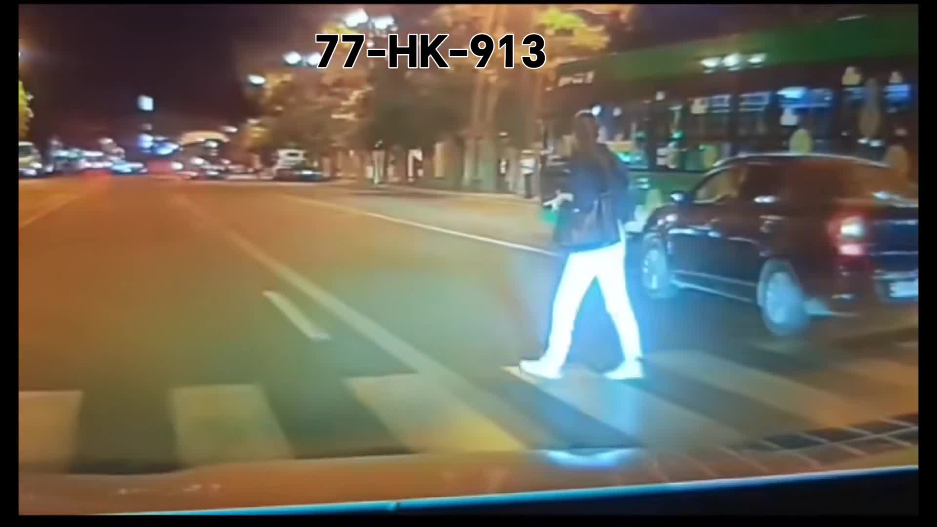 Bakıda piyada canını ölümdən son anda qurtardı 