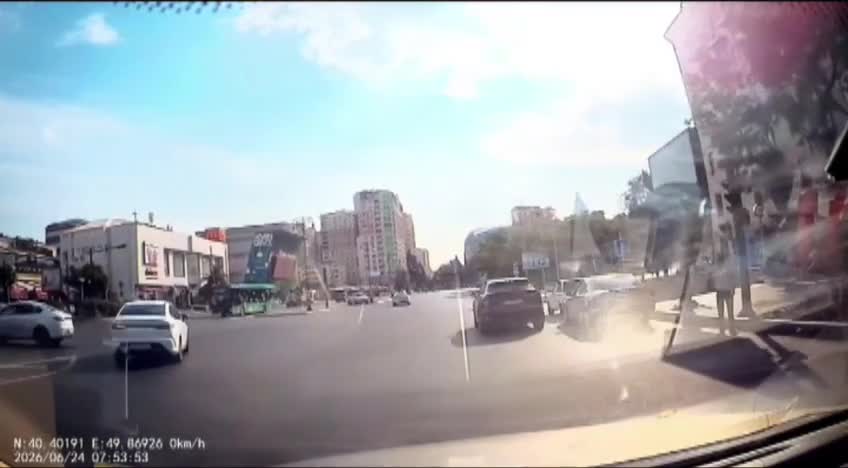 Parkinqdə sürücülərin etdiyi bu səhv qəzaya səbəb olur - İZAH