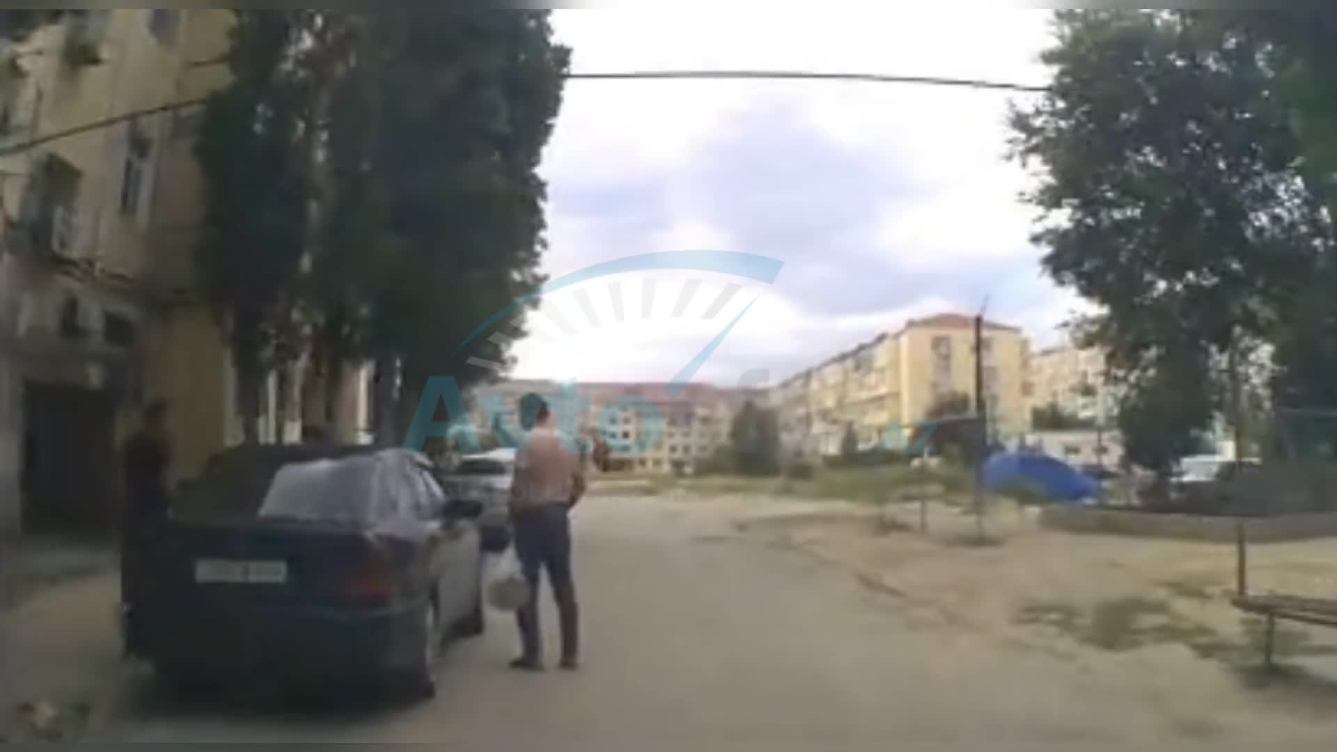  Blokdan çıxan azyaşlı qız skuterlə avtomobilə çırpıldı