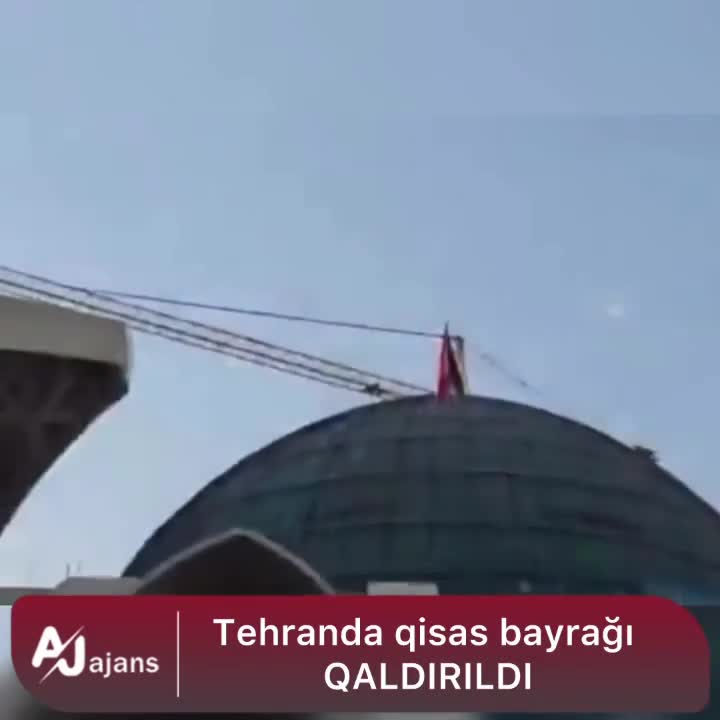 Tehranda qisas bayrağı QALDIRILDI