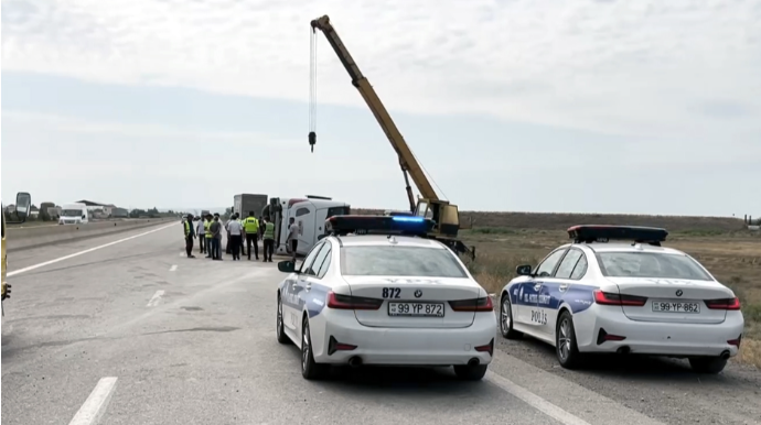 Aşan avtobusun sürücüsü danışdı