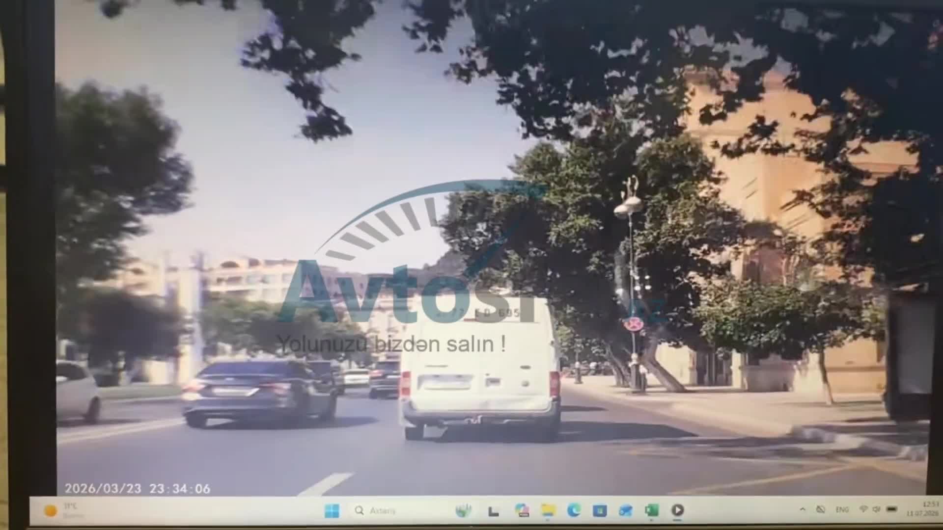 Şəhərin mərkəzində 