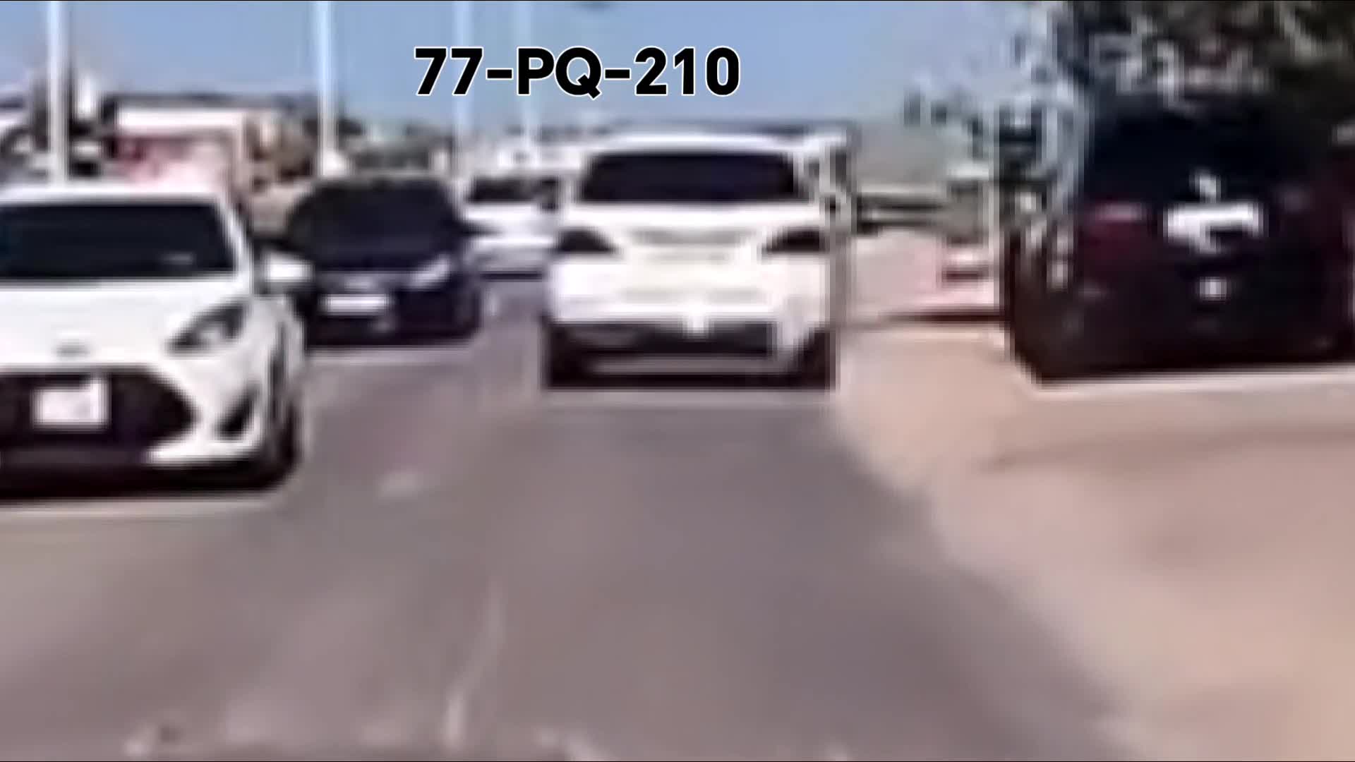 Zibili yerə atan sürücüyə irad bildirdi, kobud cavab aldı