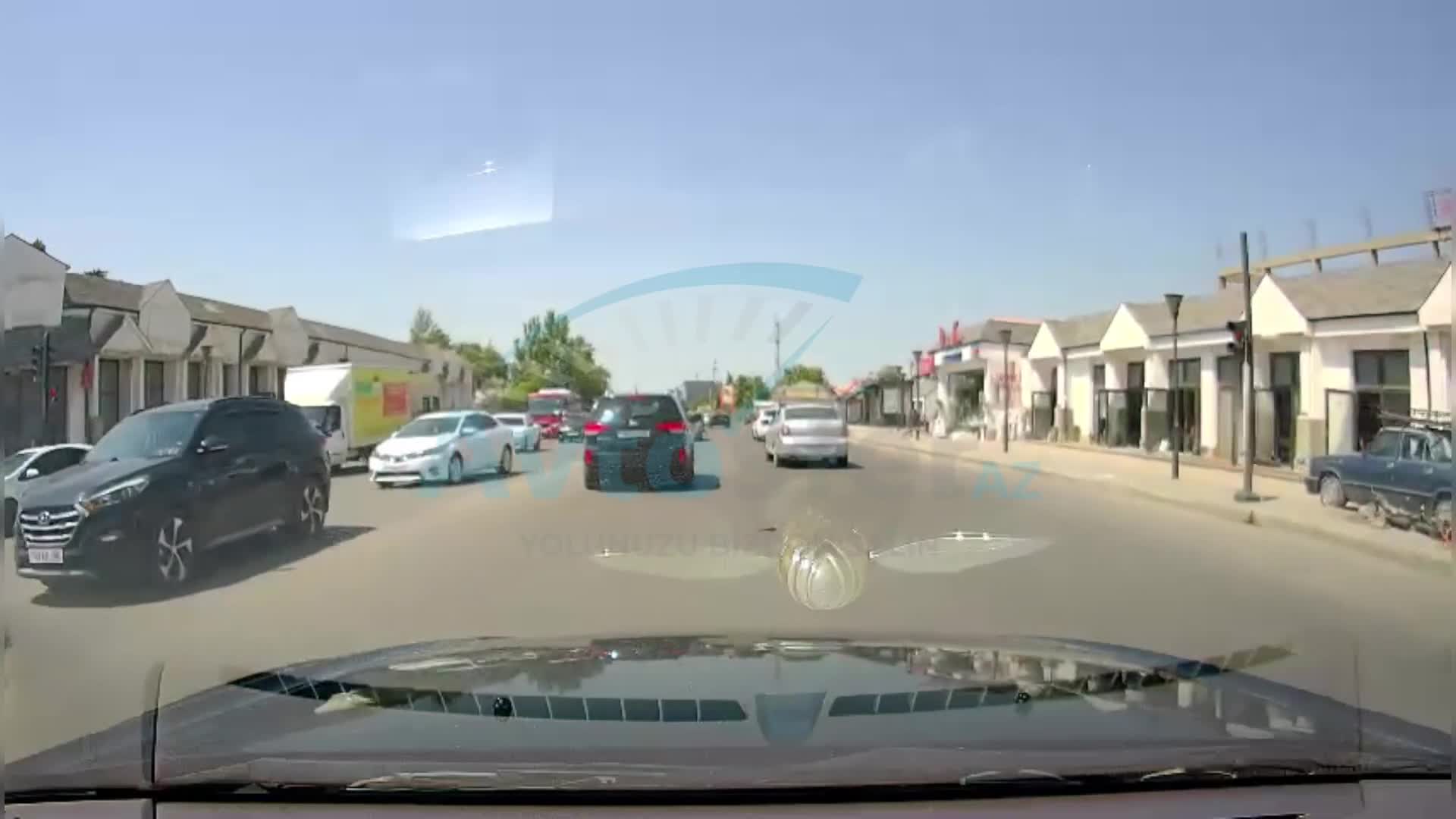Binəqədi şosesində təhlükə saçan çuxurlar