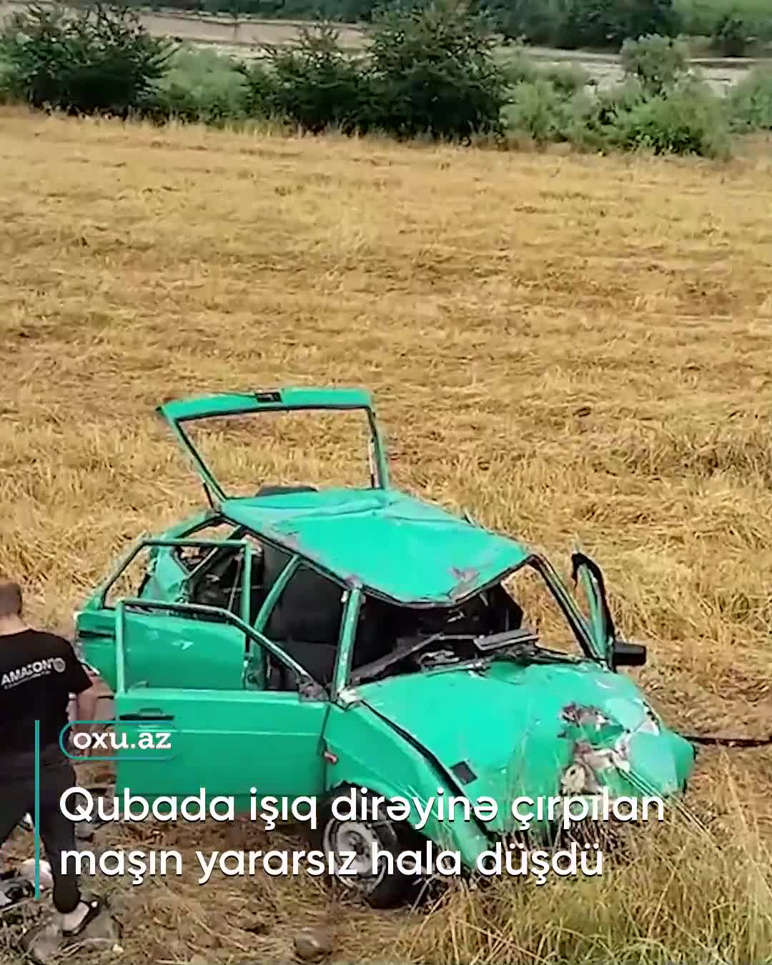 Qubada ağır qəza: VAZ işıq dirəyini aşırdı