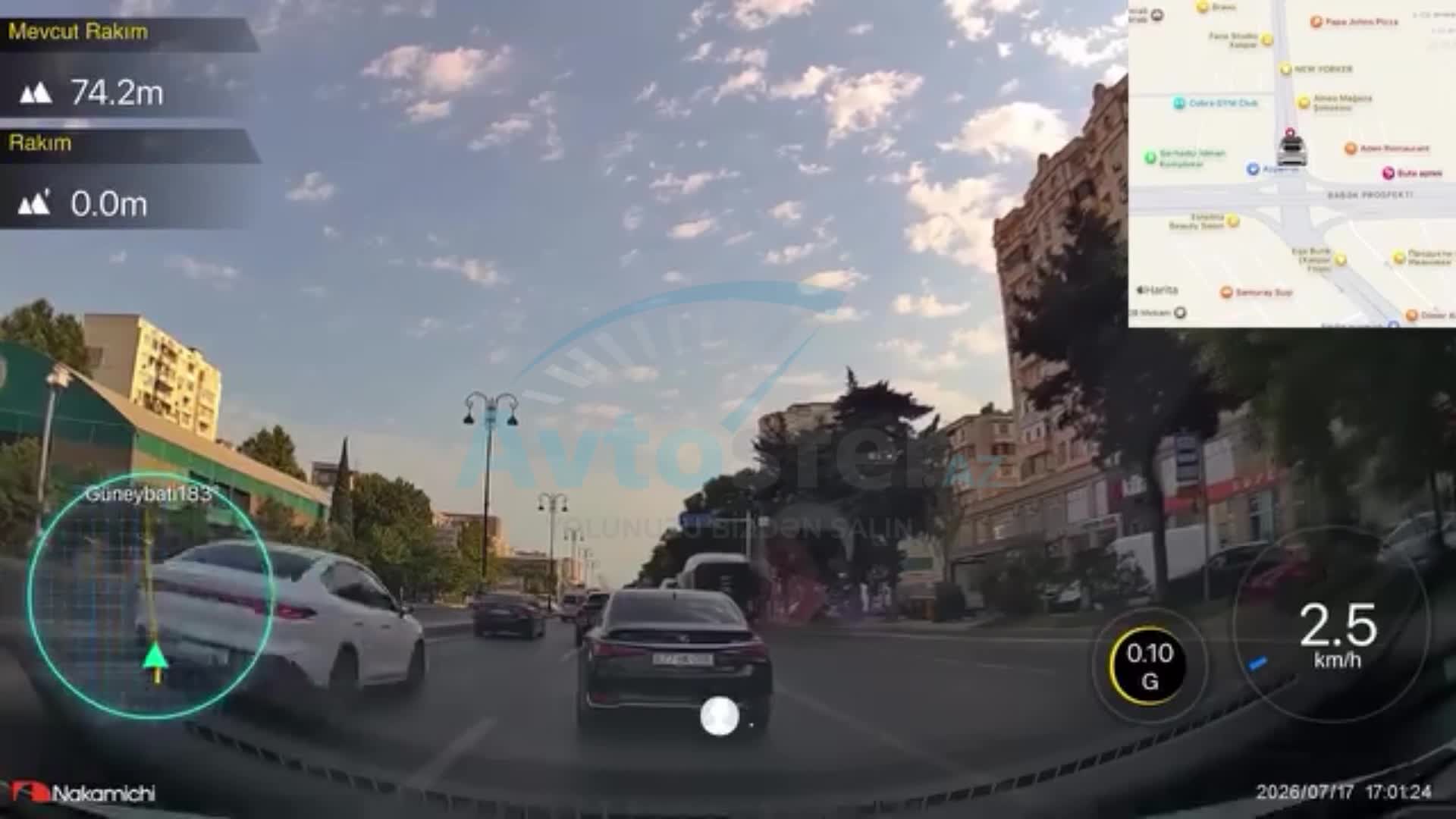 Təhlükəli manevr edən avtobus sürücüsü 