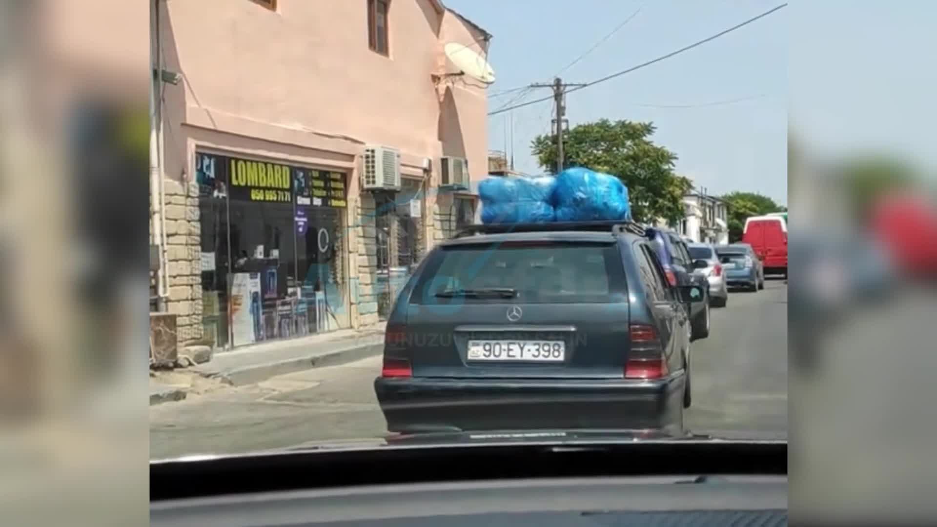Zabrat şosesində çuxurlar sürücüləri çətin vəziyyətə salır