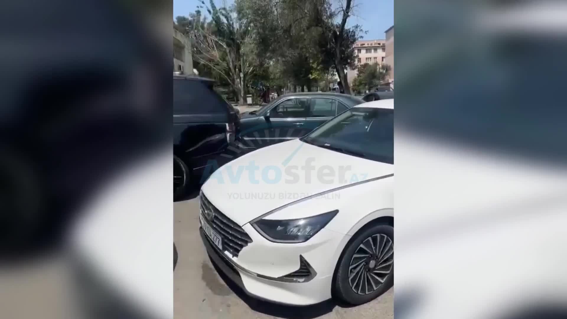 Sürücülər körpəsi ilə hərəkət edən piyadanı təhlükəyə atdı