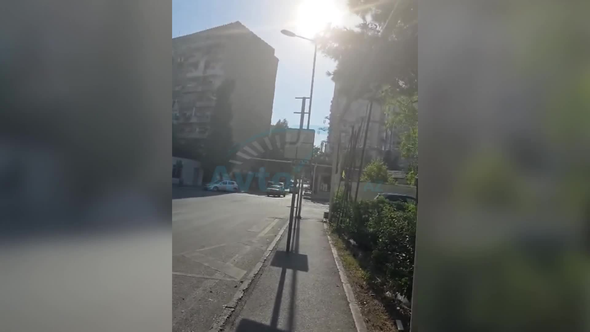 Bu küçədə hərəkət təhlükəlidir