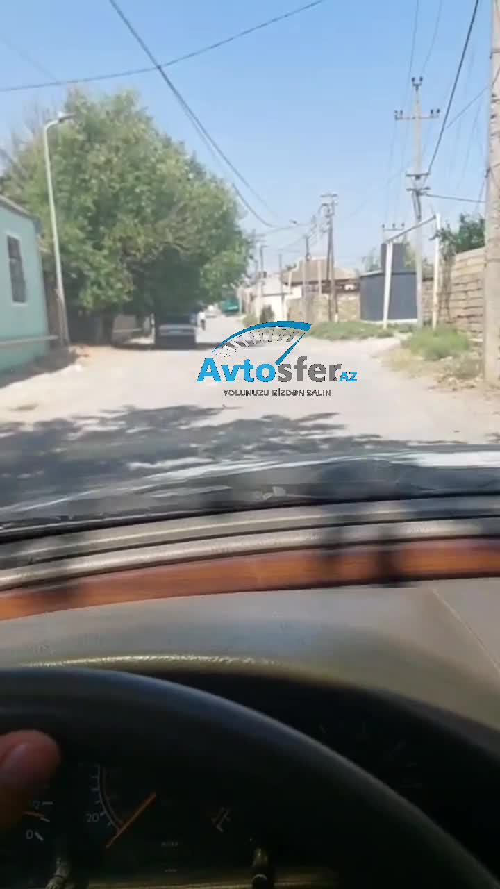 Binəqədidəki bu yolda 5 metr düz asfalt yoxdur 