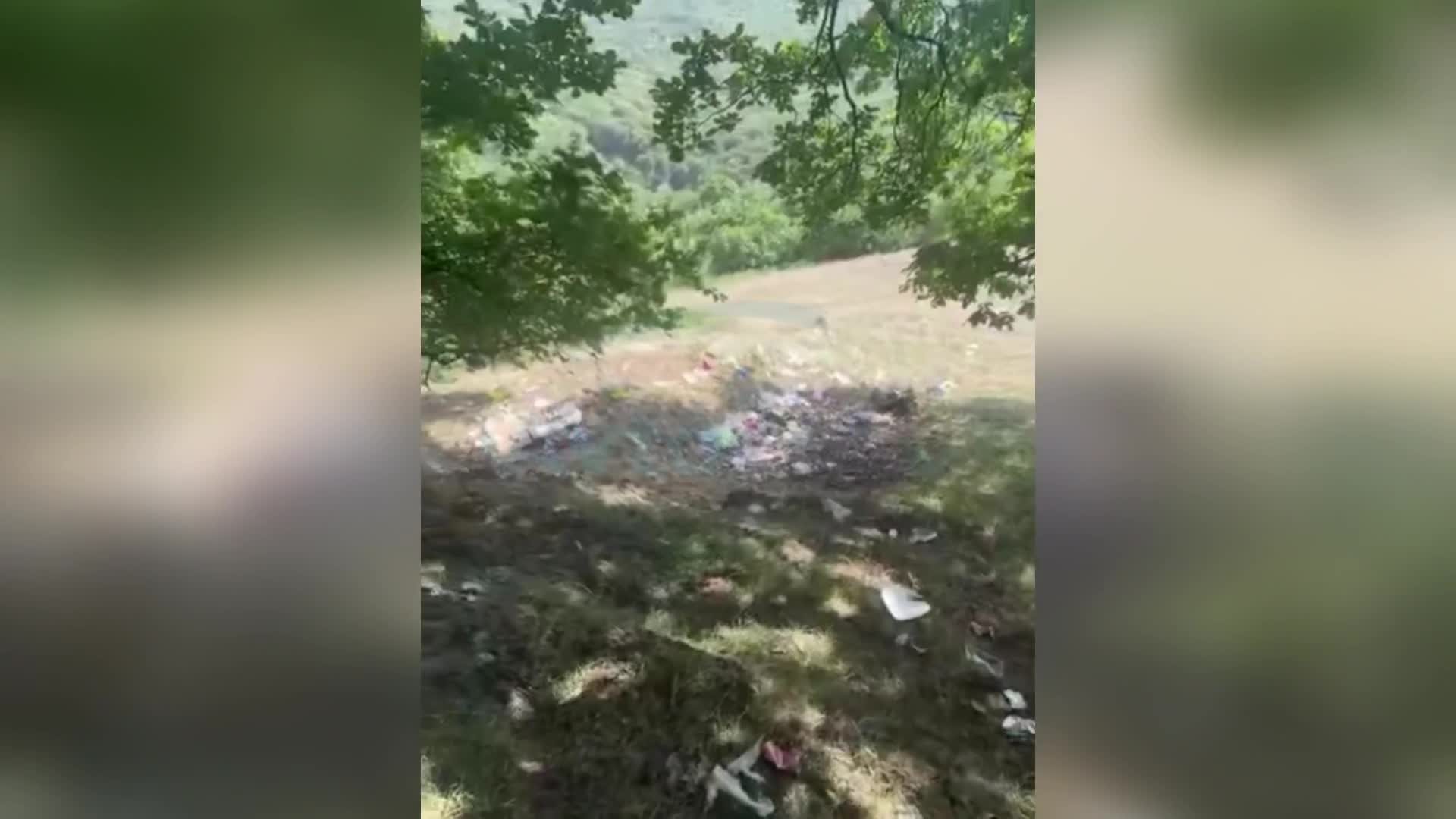 Qorunan pir baxımsız qalıb - Ətrafı zibilliyə çevrilib