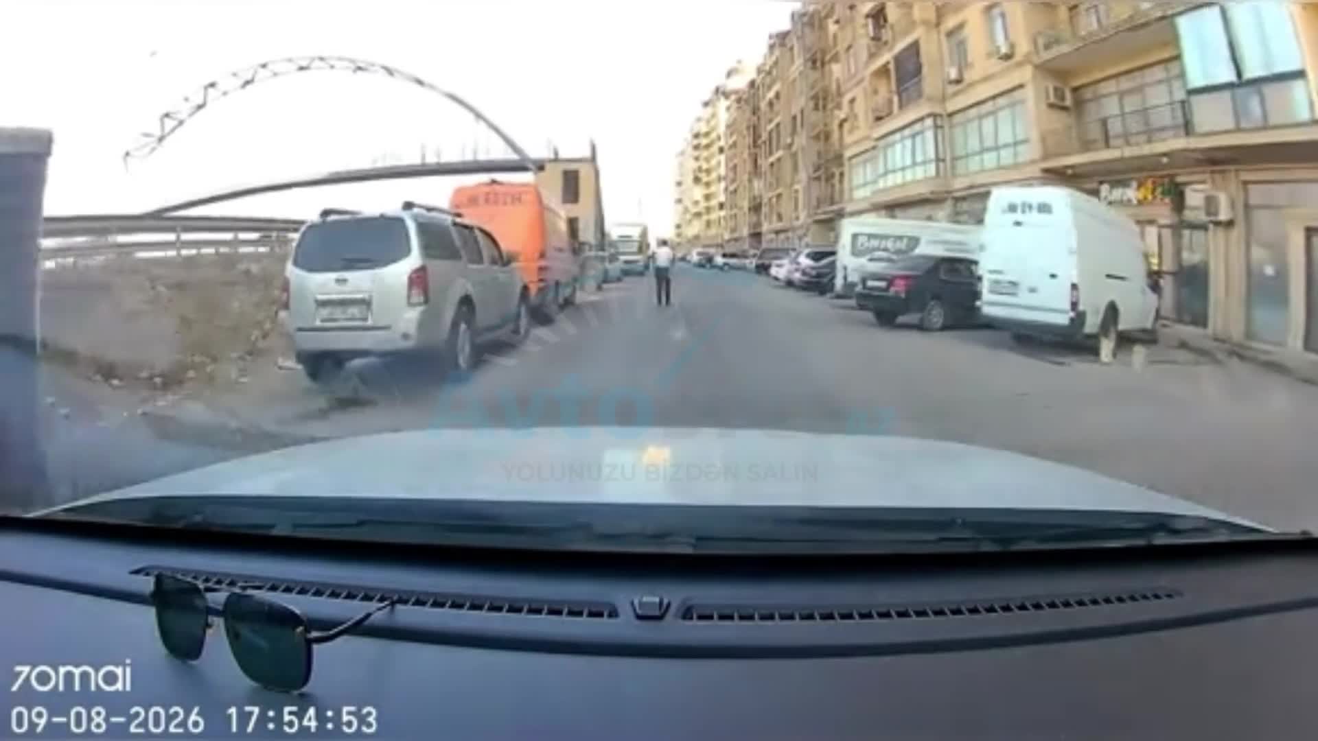 Qayda pozan piyada sürücünün hərəkətinə maneə yaratdı