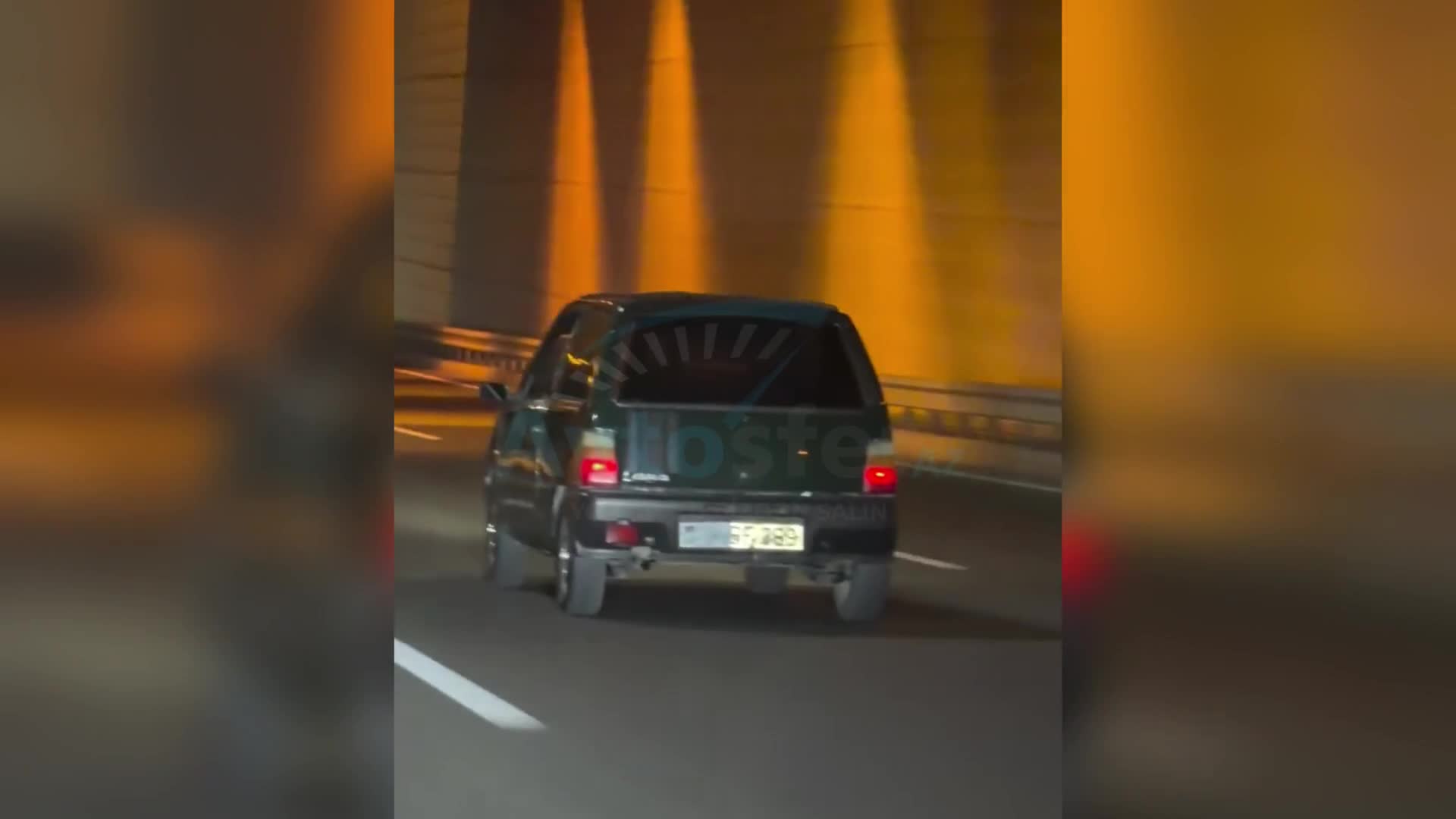 Sürücü maşının nömrəsini görün necə oxunmaz hala saldı