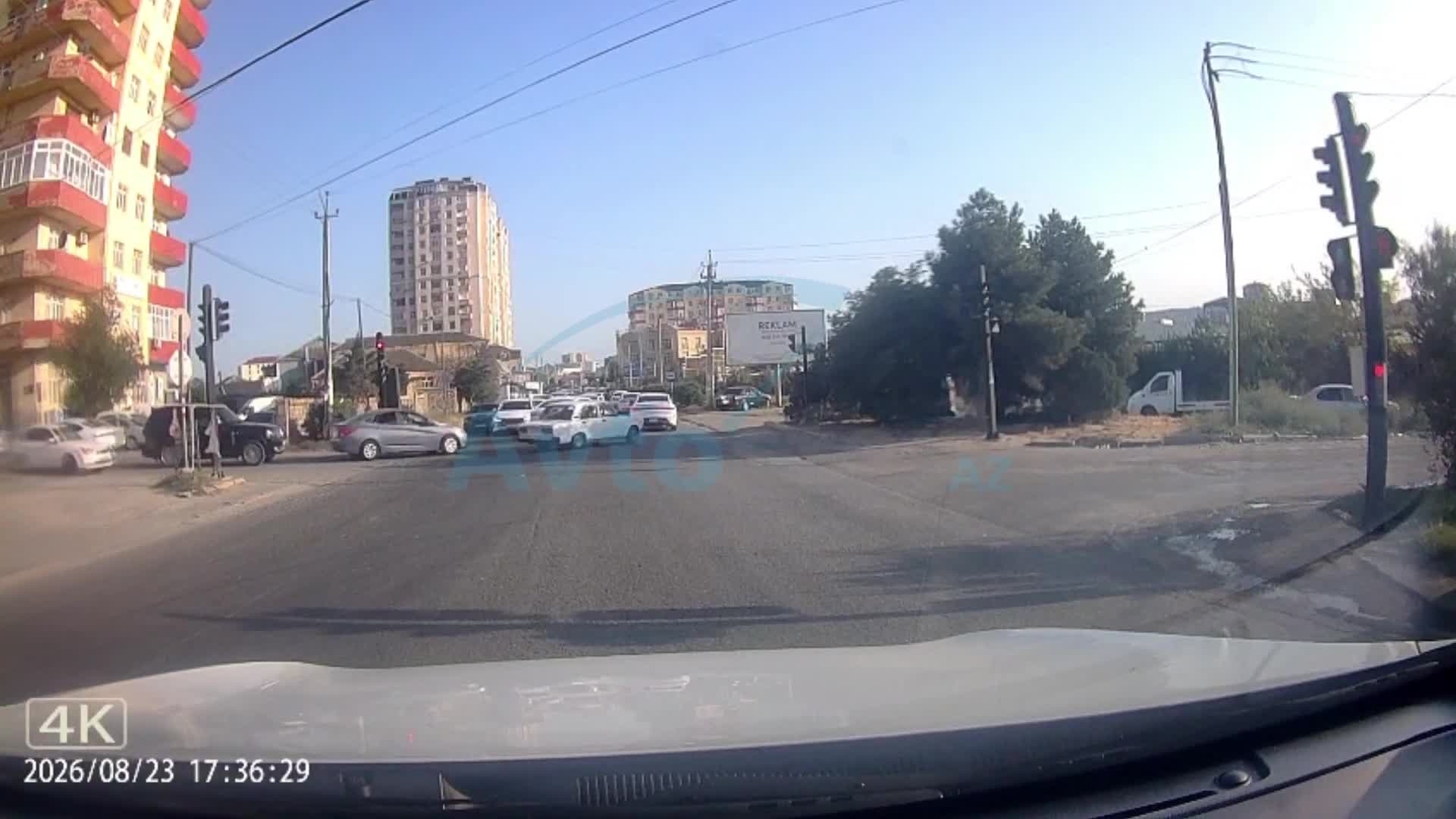 Masazırda sürücü ard-arda kobud qayda pozdu