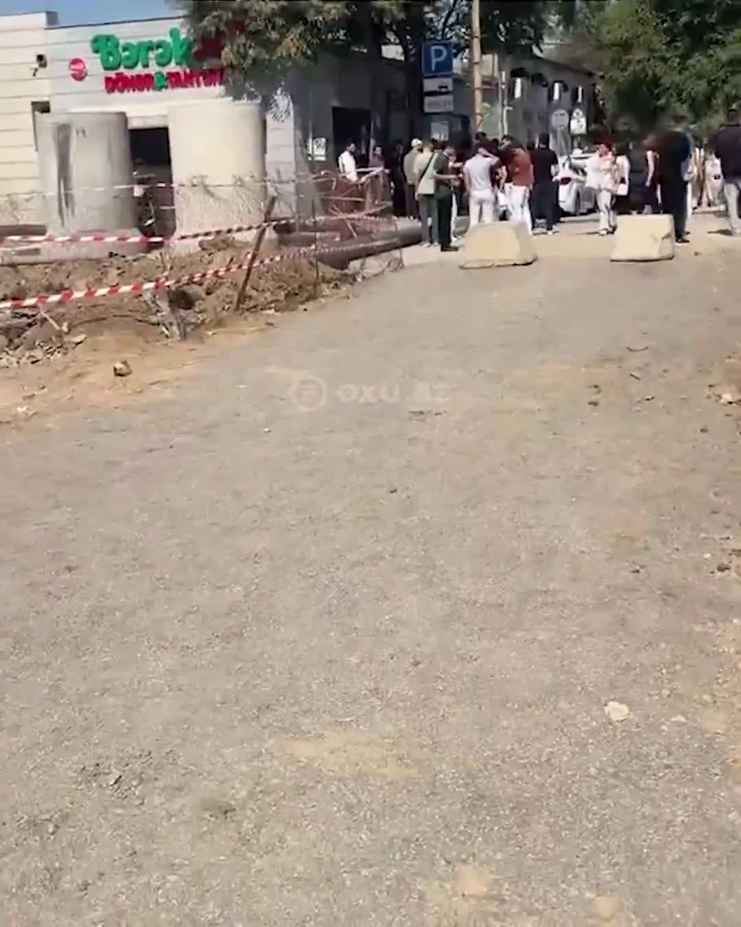 Həsən Əliyev küçəsində müvəqqəti keçid yaradıldı 