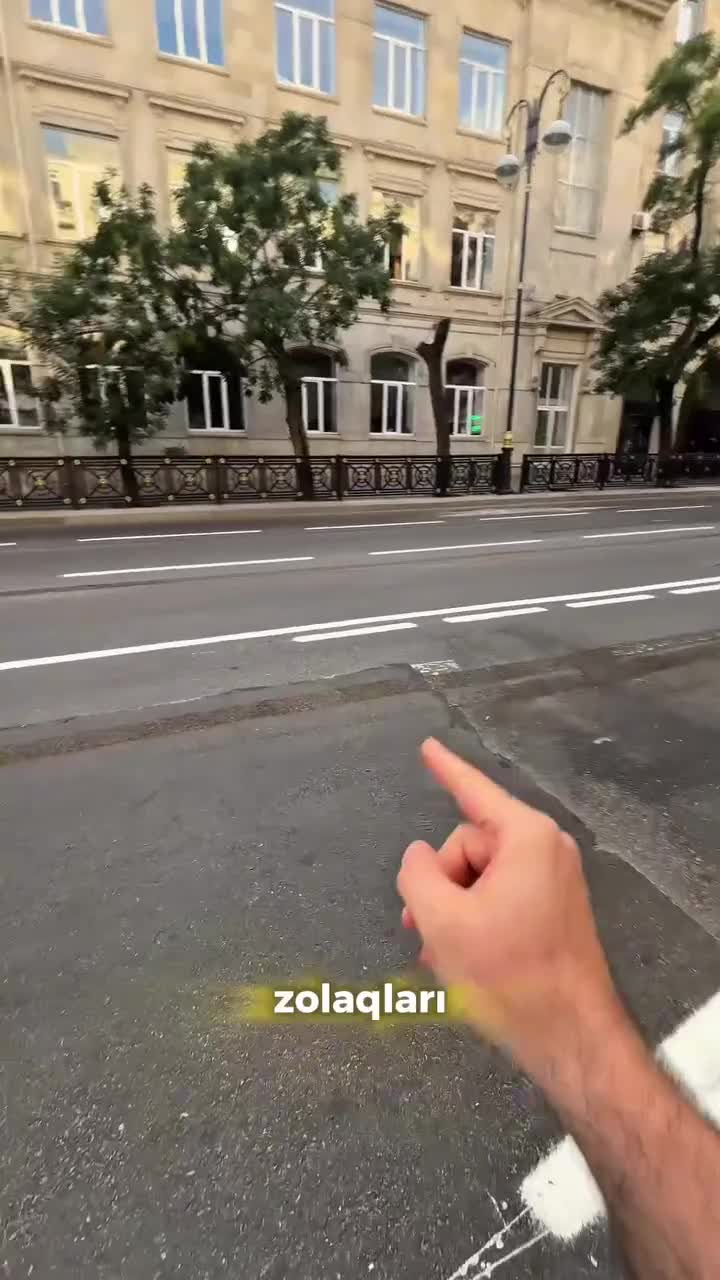 Bir zolaq ləğv edilsin, yerinə velosiped yolu çəkilsin 