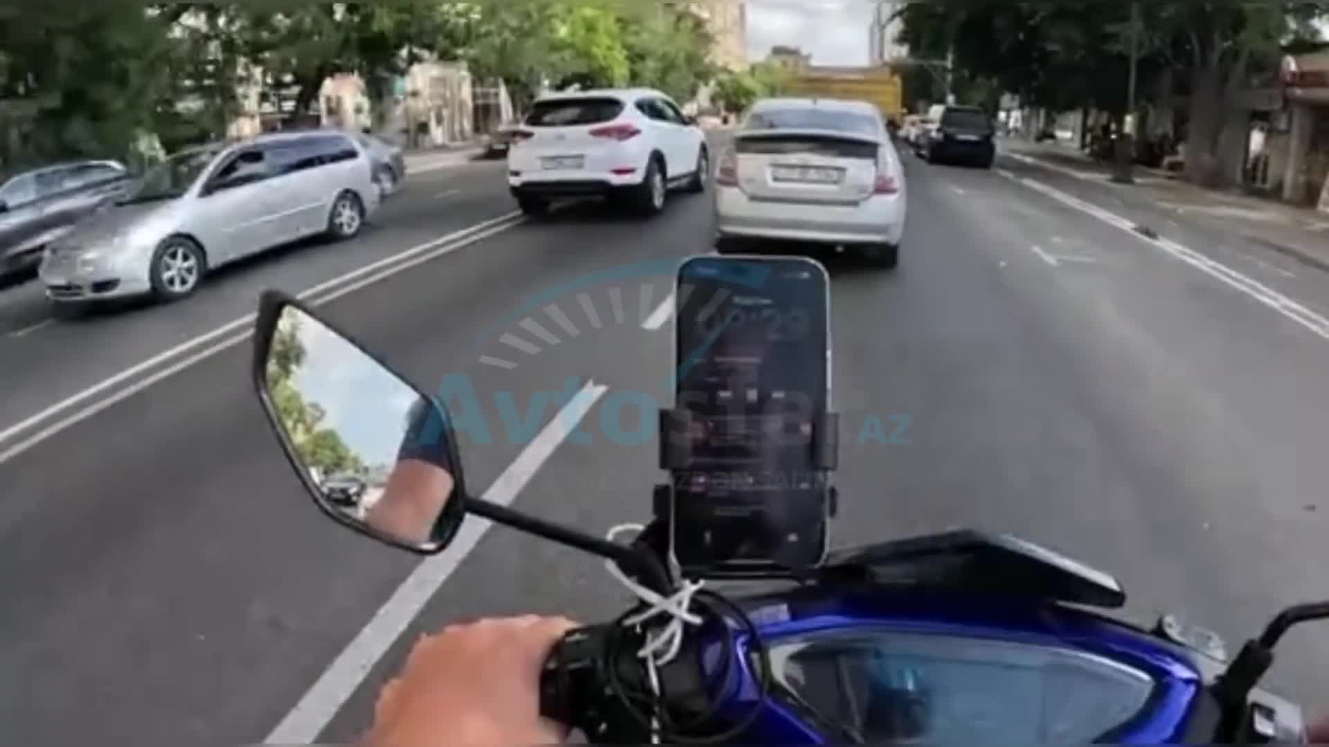 Qayda pozan “Prius” sürücüsü