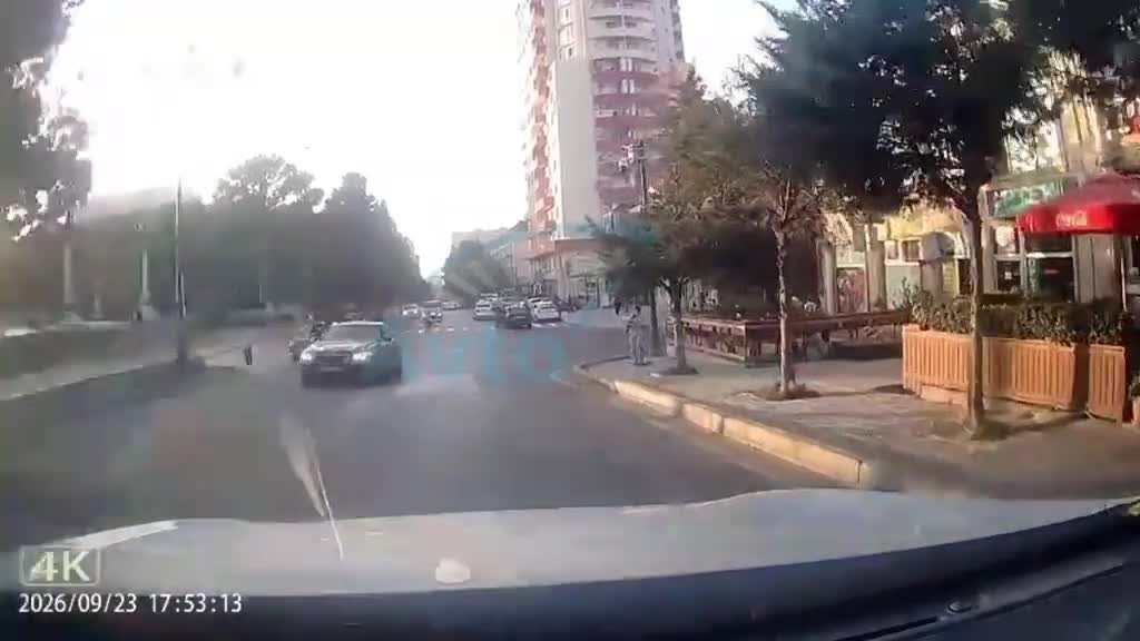 Piyadalara məhəl qoymayan sürücü 