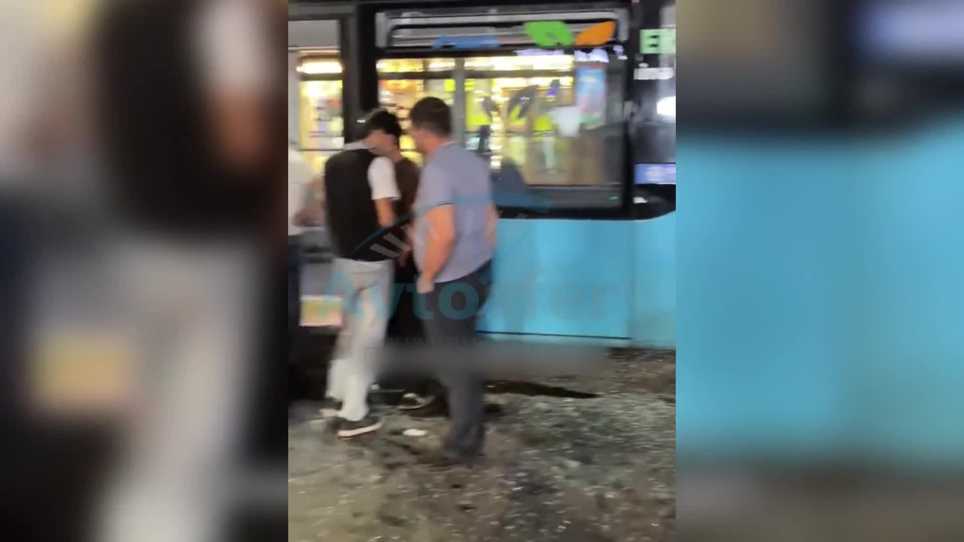 Binədə qəza: “Chevrolet” sərnişin avtobusuna çırpıldı 