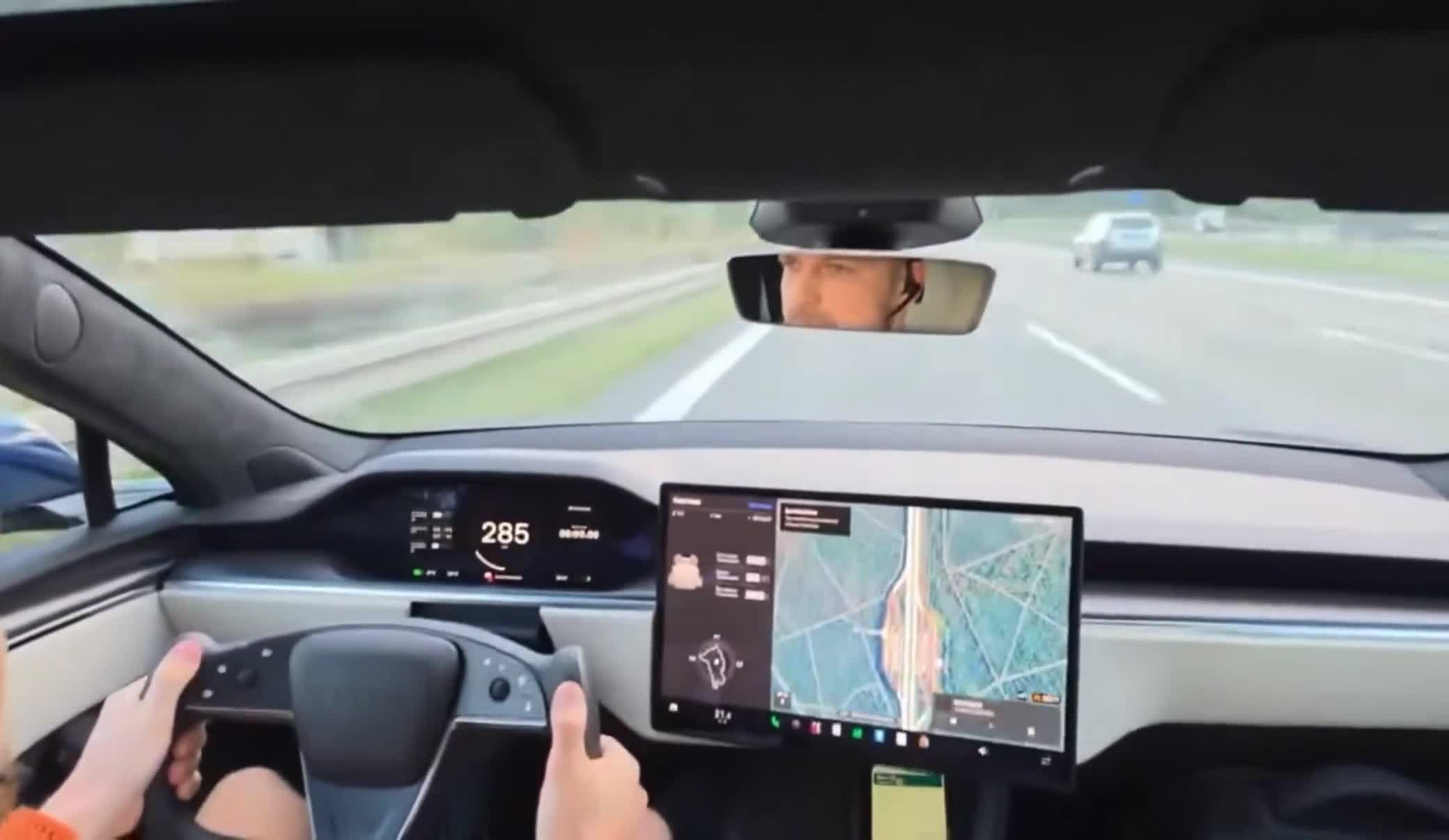 286 km/saat sürətdə təkər cırıldı