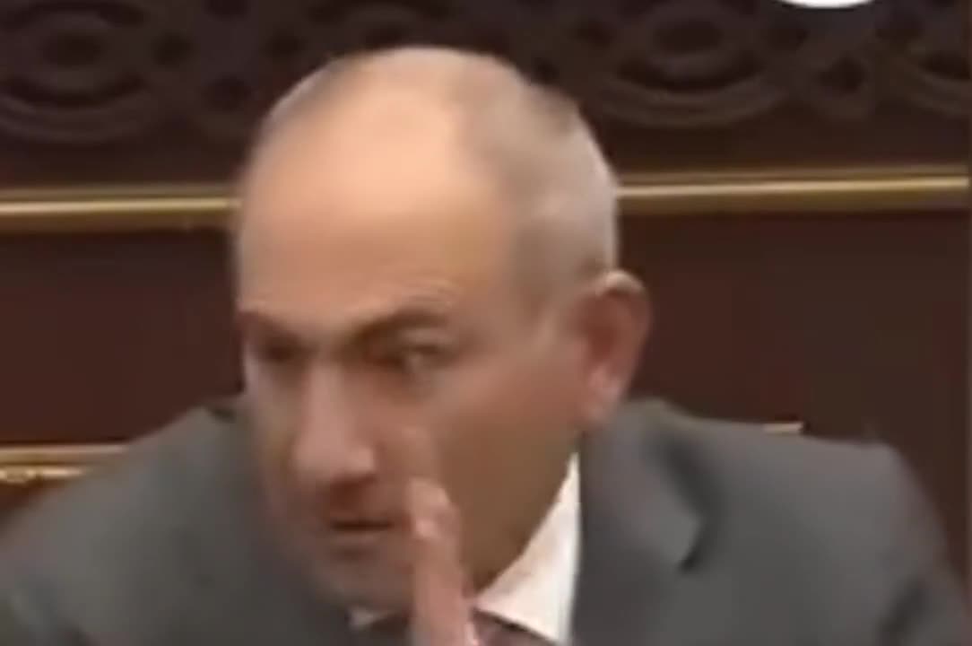 Paşinyanın qeyri-adi hərəkətləri 