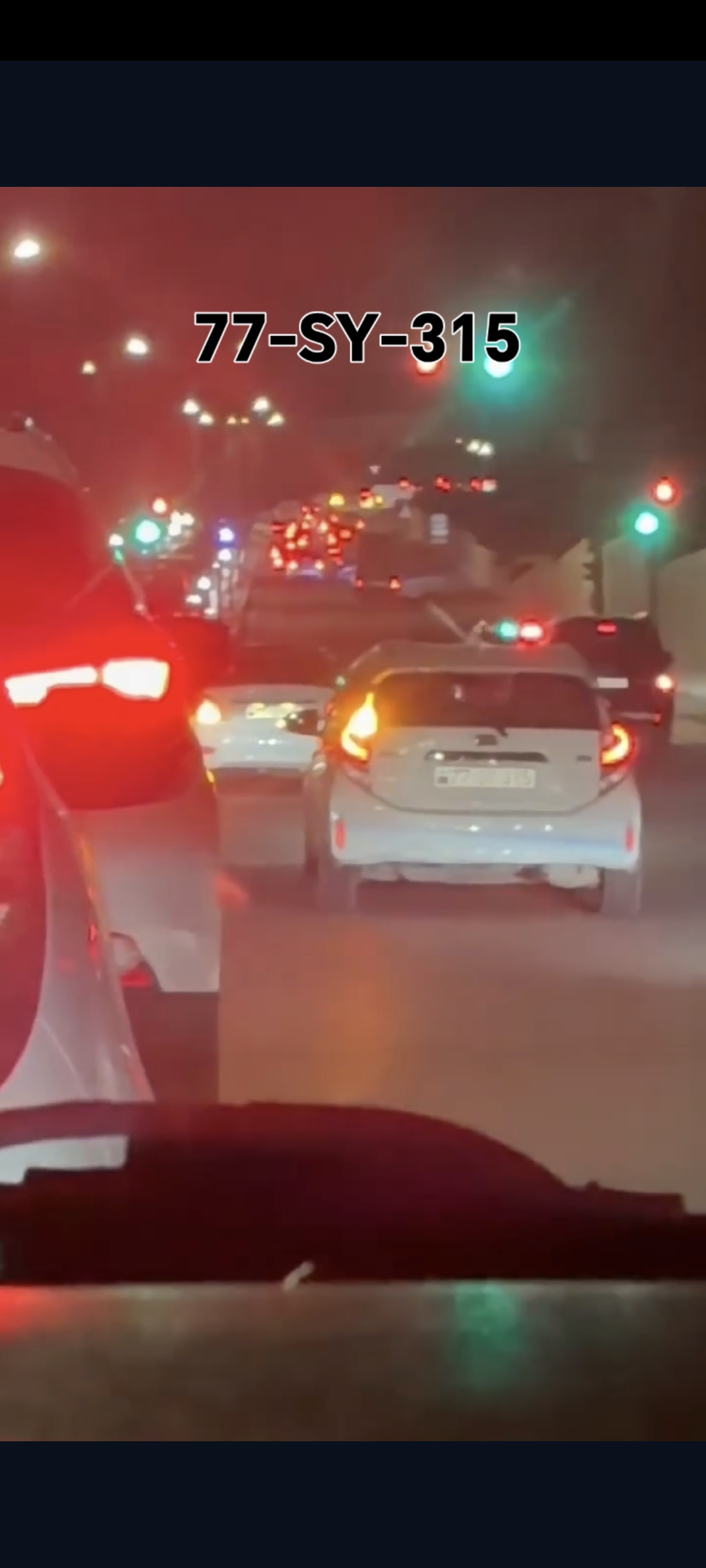 Növbəsini gözləyən sürücülərə qarşı hörmətsizlik edən şəxs